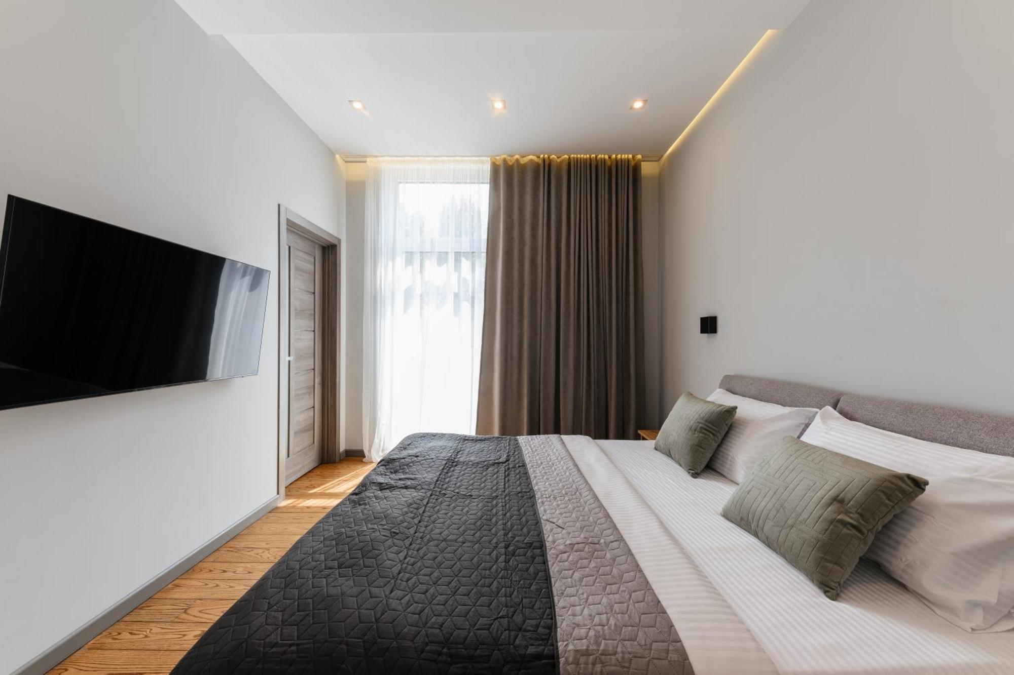 Luxury Apartments Smart House Ужгород Экстерьер фото
