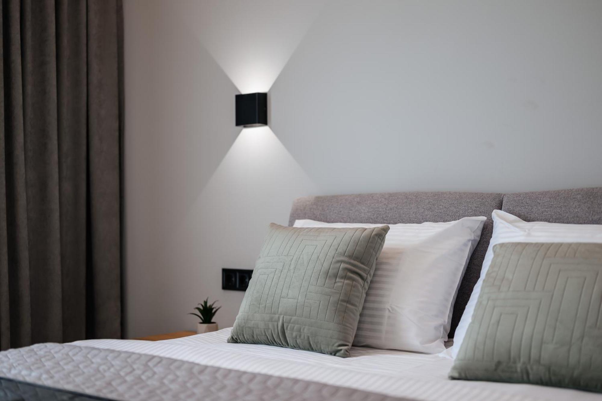 Luxury Apartments Smart House Ужгород Экстерьер фото