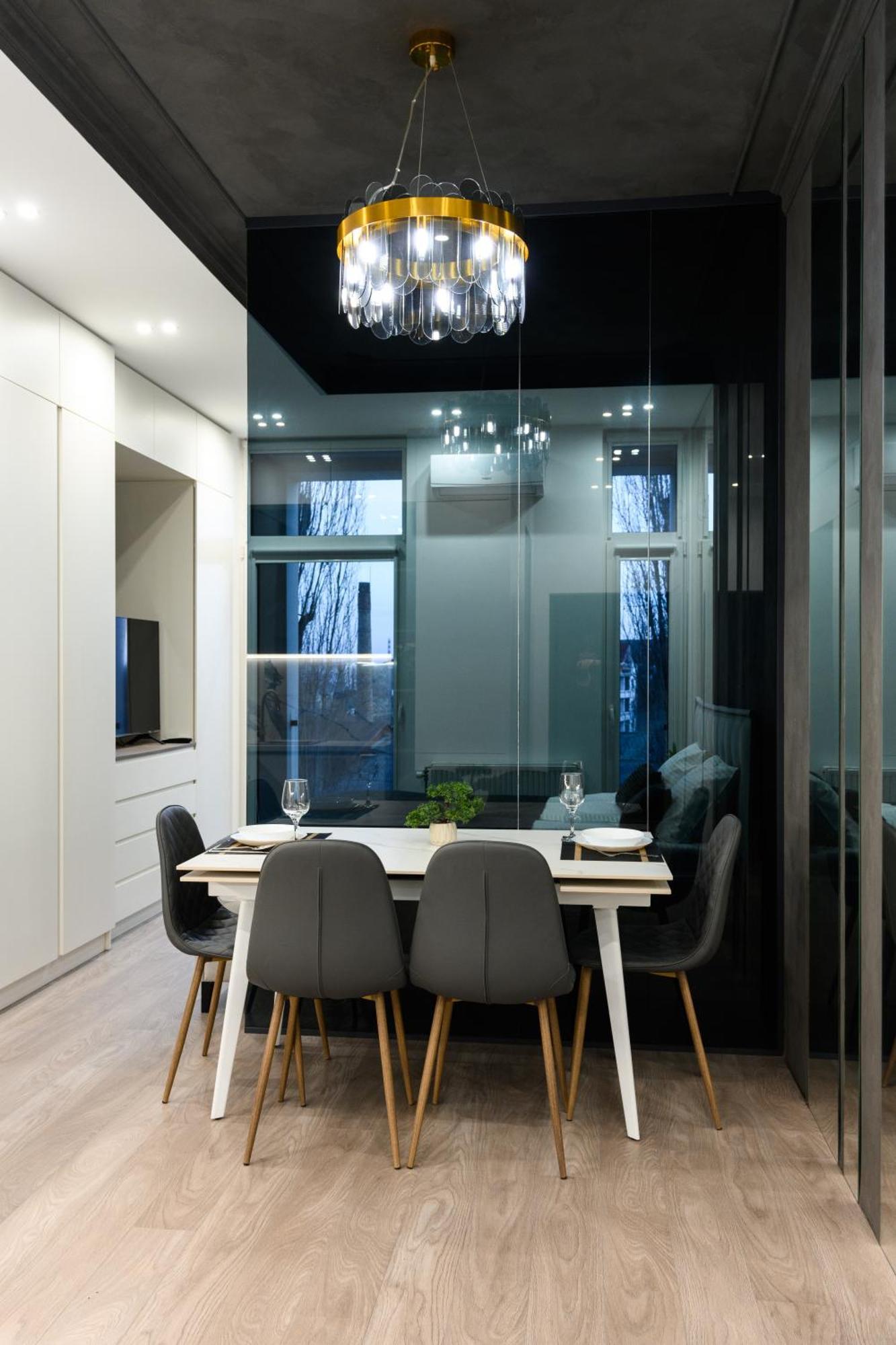 Luxury Apartments Smart House Ужгород Экстерьер фото