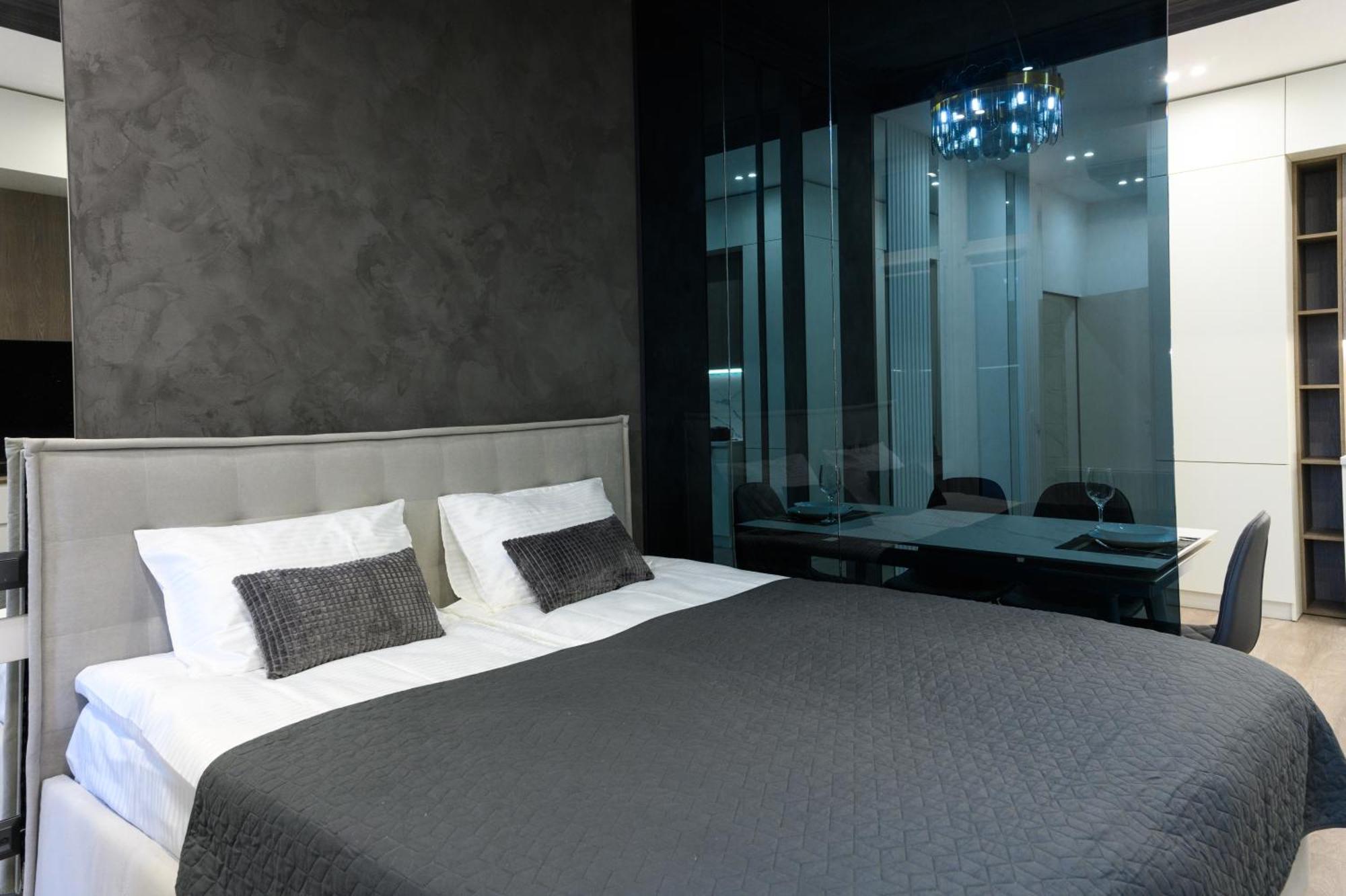 Luxury Apartments Smart House Ужгород Экстерьер фото