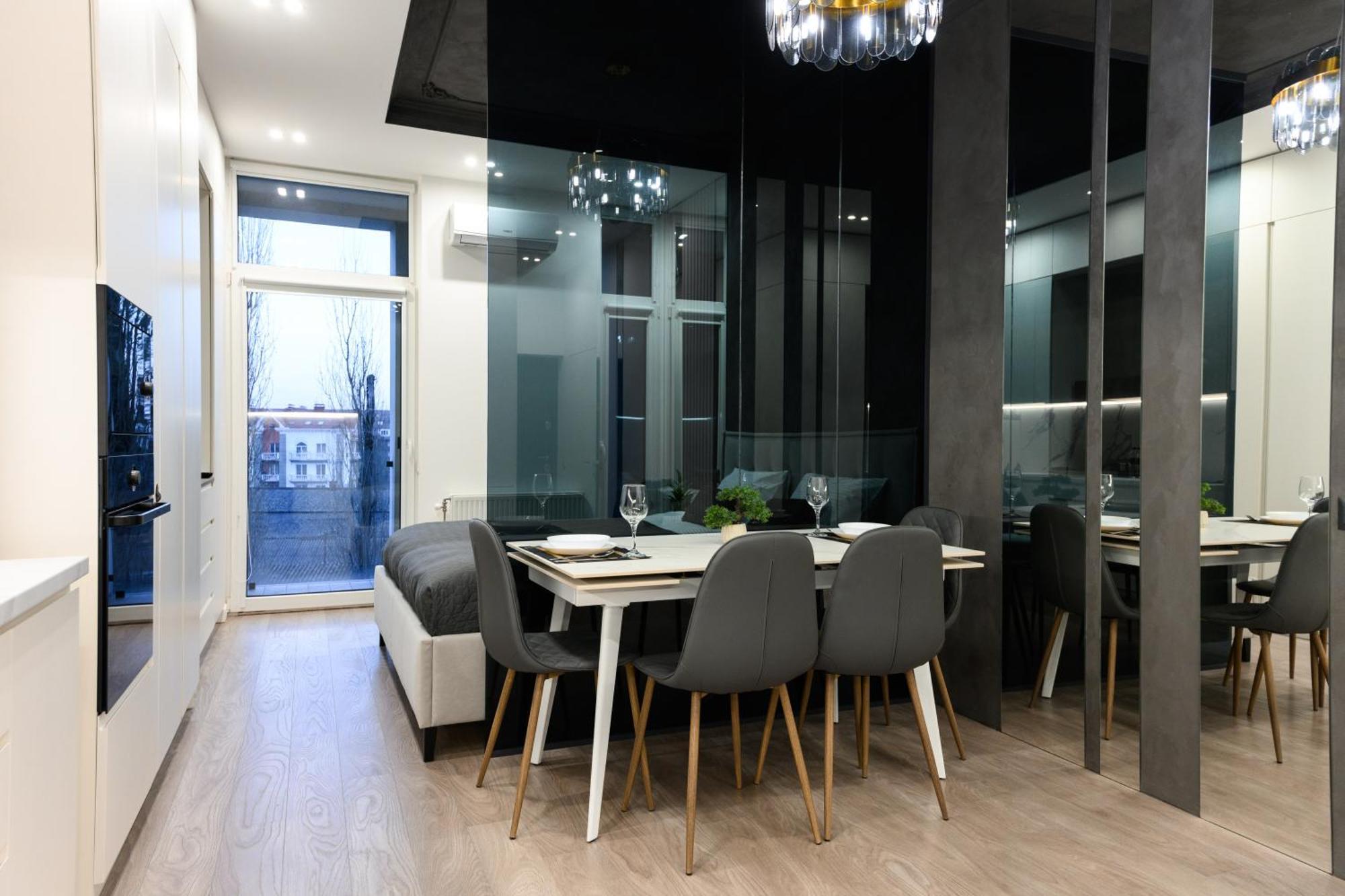 Luxury Apartments Smart House Ужгород Экстерьер фото